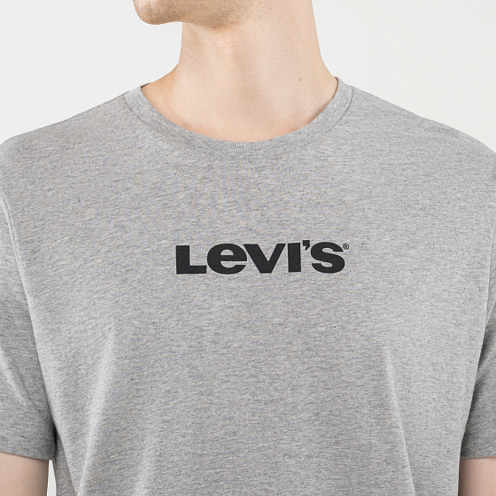 graphic tee levis